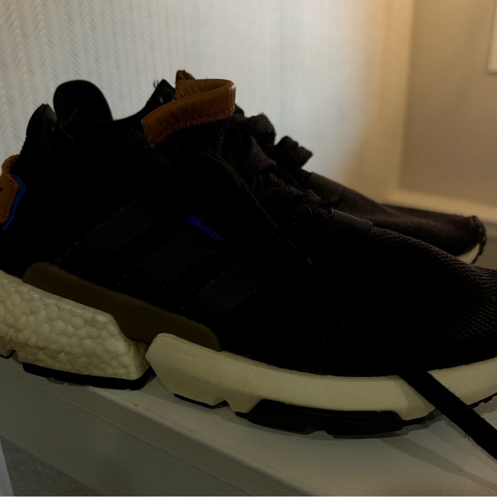 Adidas Men's Black Sneakers